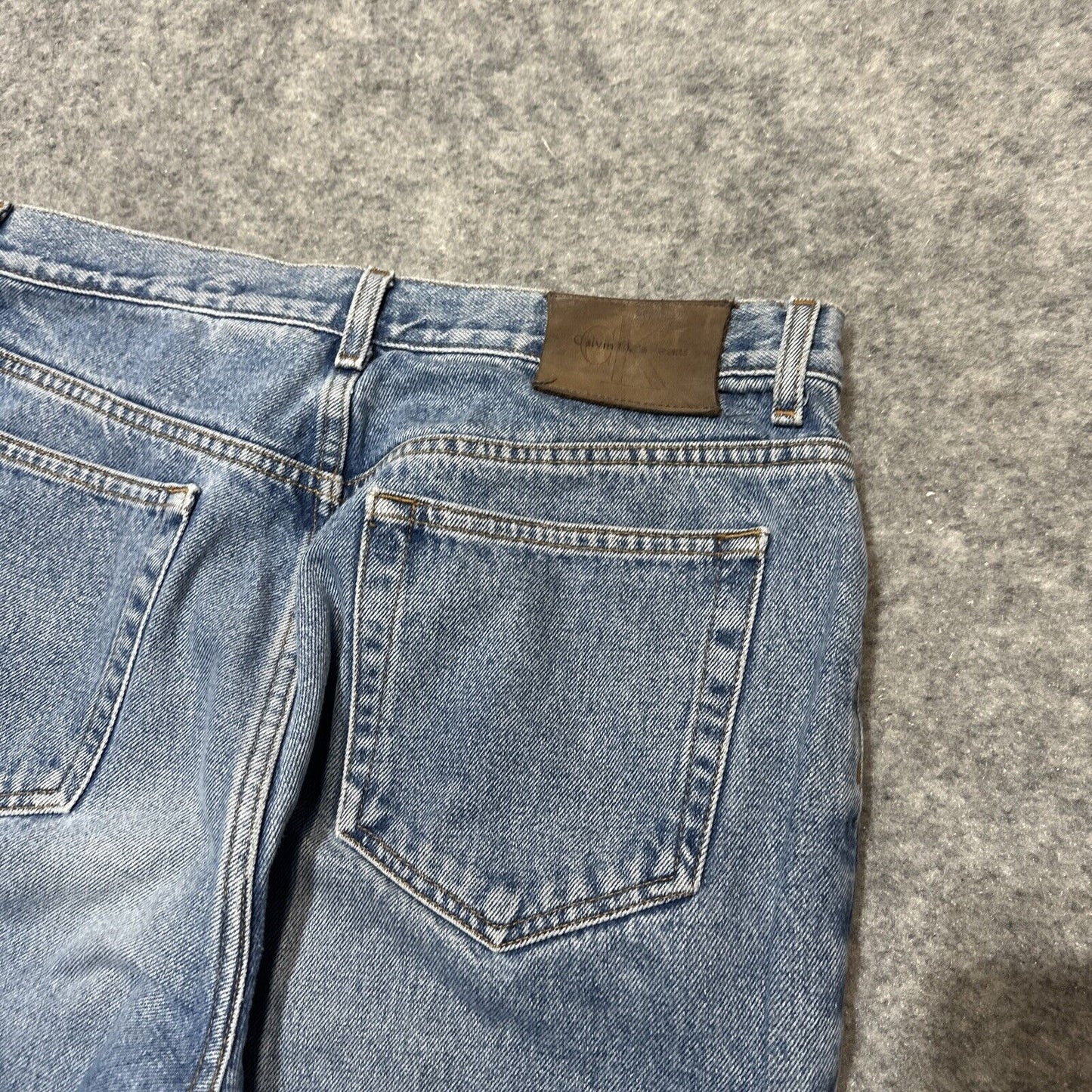Calvin Klein Easy Fit Women’s Jeans Size 12 Blue Light Wash Denim