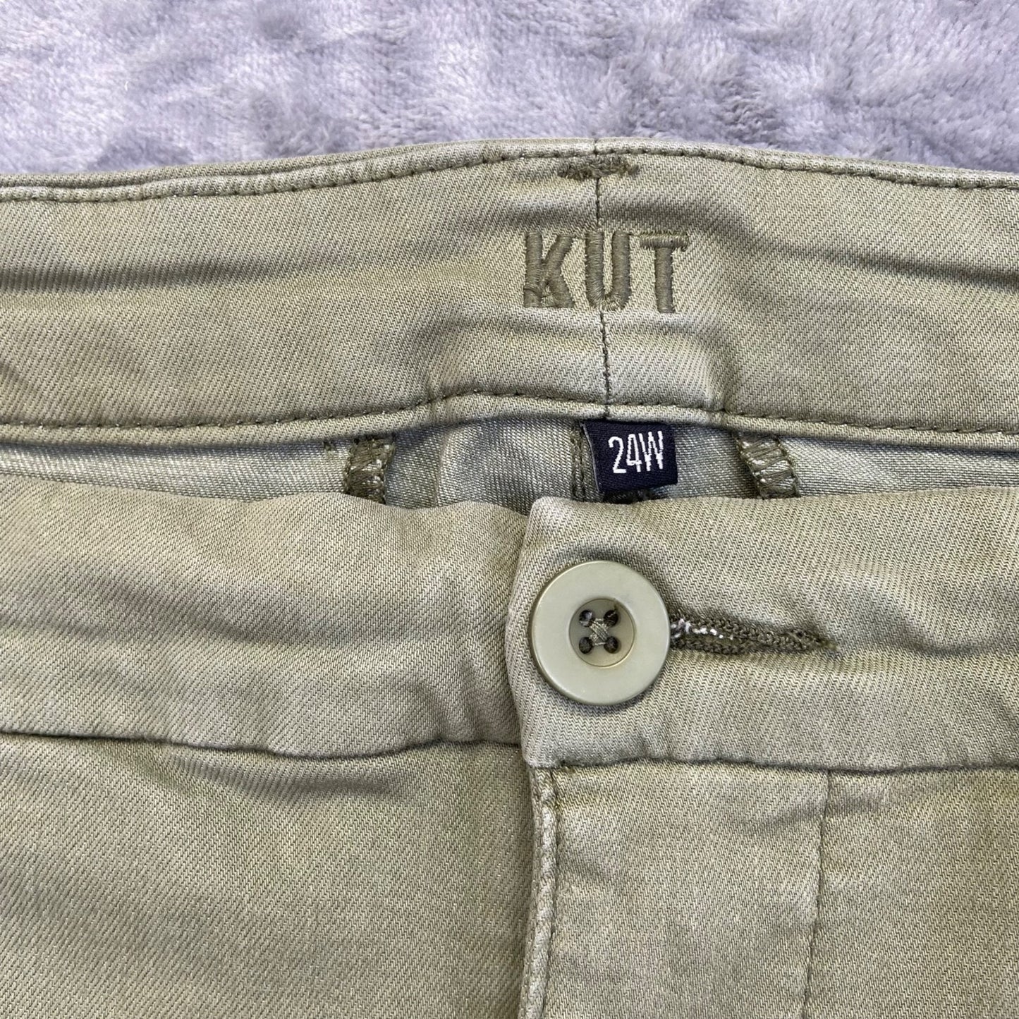 KUT From The Kloth Women's Trouser Shorts Size 24W Green Chino Shorts Summer
