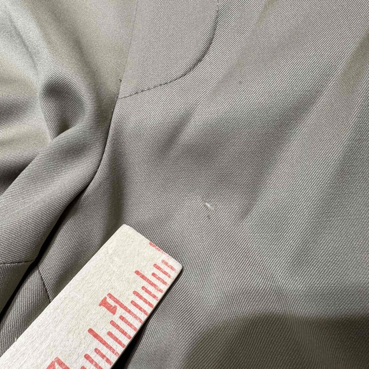 Hugo Boss Men's Pleated Dress Pants Size 38R Brown Medium Wash Pants