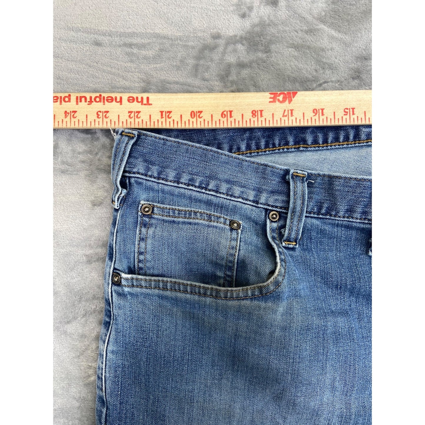 Carhartt Men's Relaxed Fit Straight Jeans 46x30 Blue Light Wash
