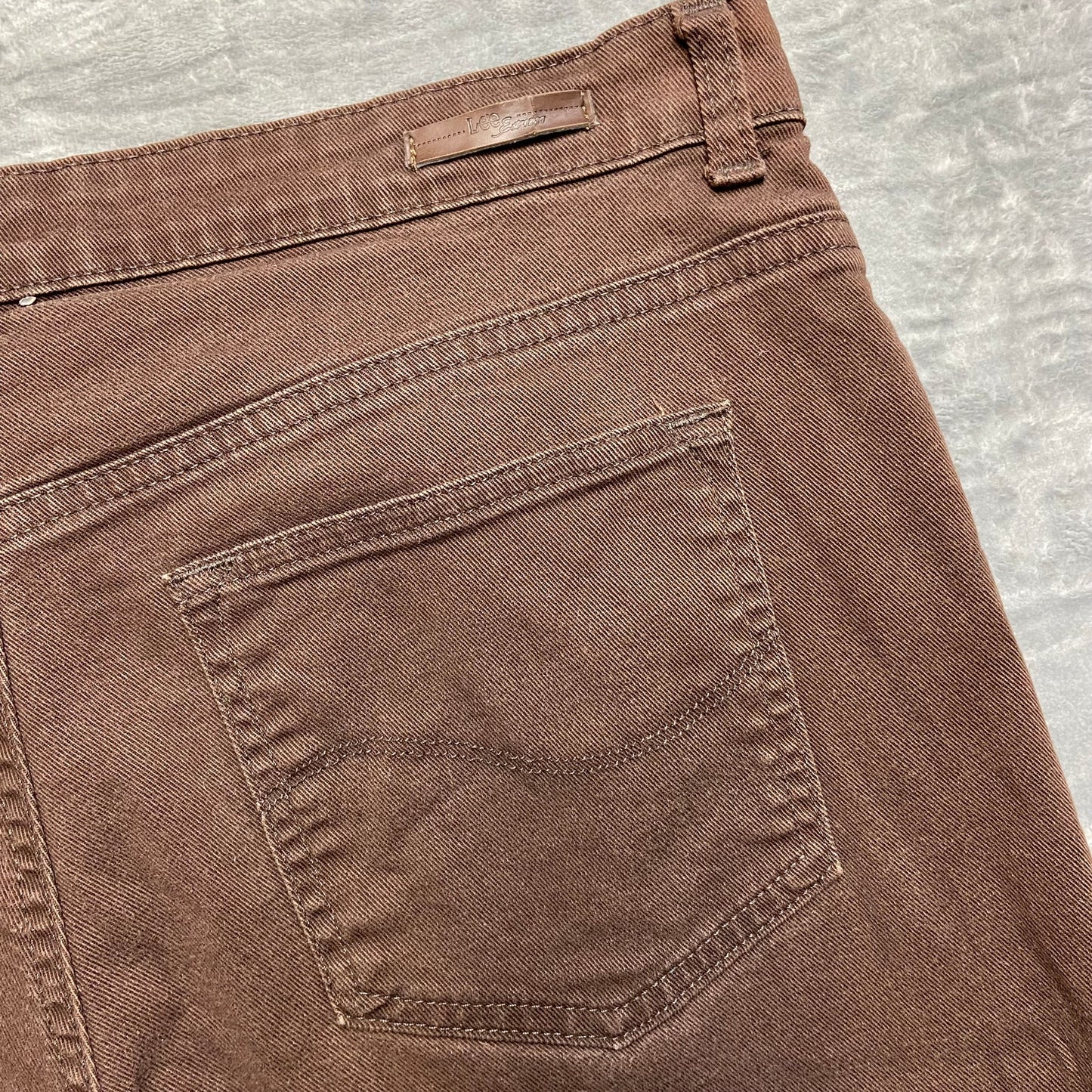 Lee Relaxed Fit Straight Leg Jeans Women's Size 12 Brown Denim Stretch GUC