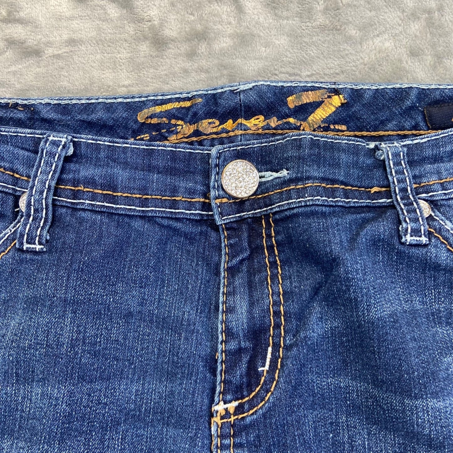 Seven7 Women's Flare Jeans Size 31 Blue Dark Wash