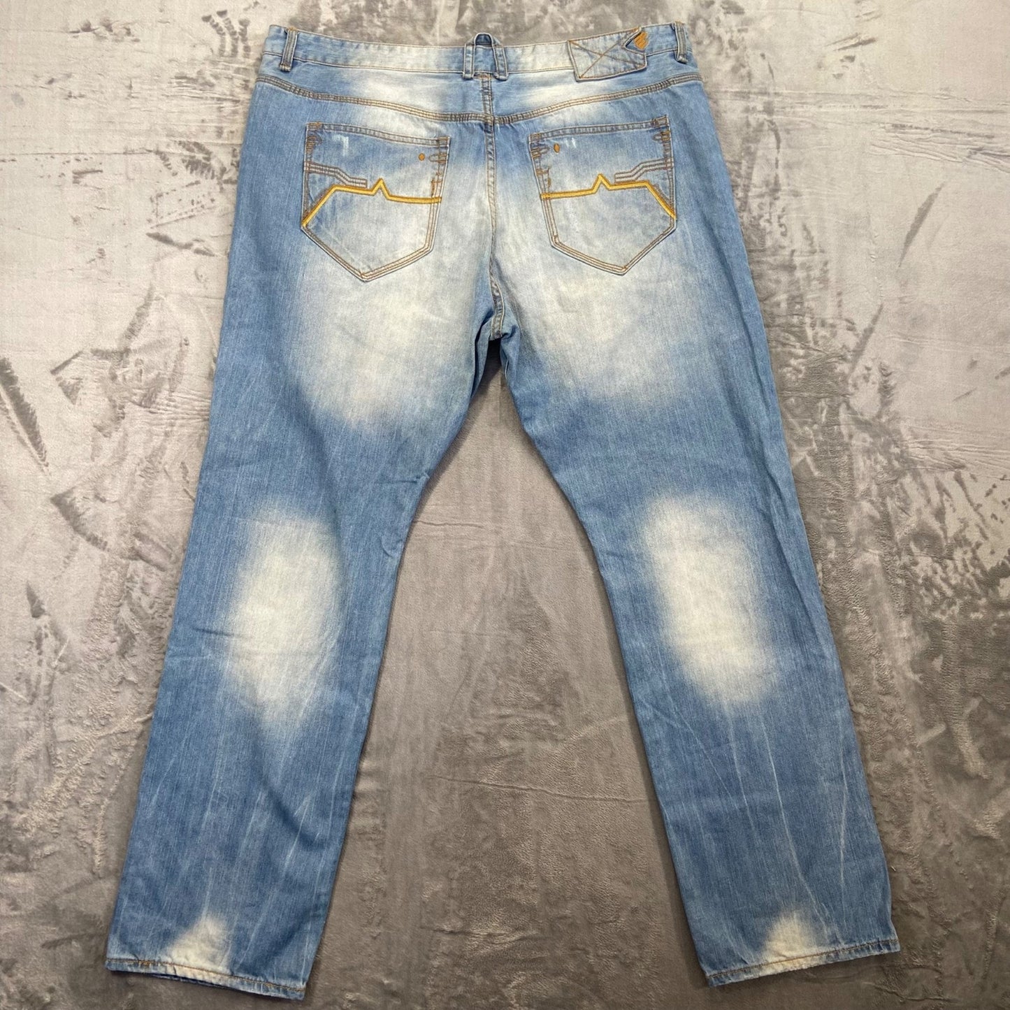 Vintage Rocawear Men's Classic Fit Straight Jeans Size 42 Blue Light Wash