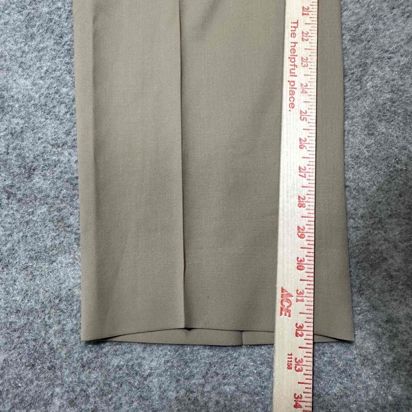 Hugo Boss Men's Pleated Dress Pants Size 38R Brown Medium Wash Pants
