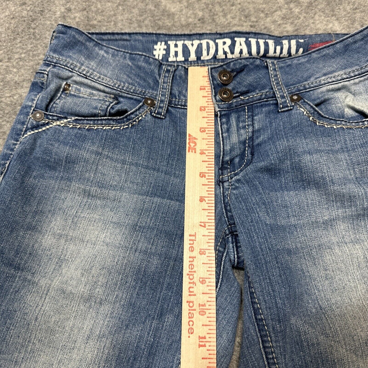 HYDRAULIC Lola Curvy Women's Capri Jeans Size 5/6 Blue Medium Wash