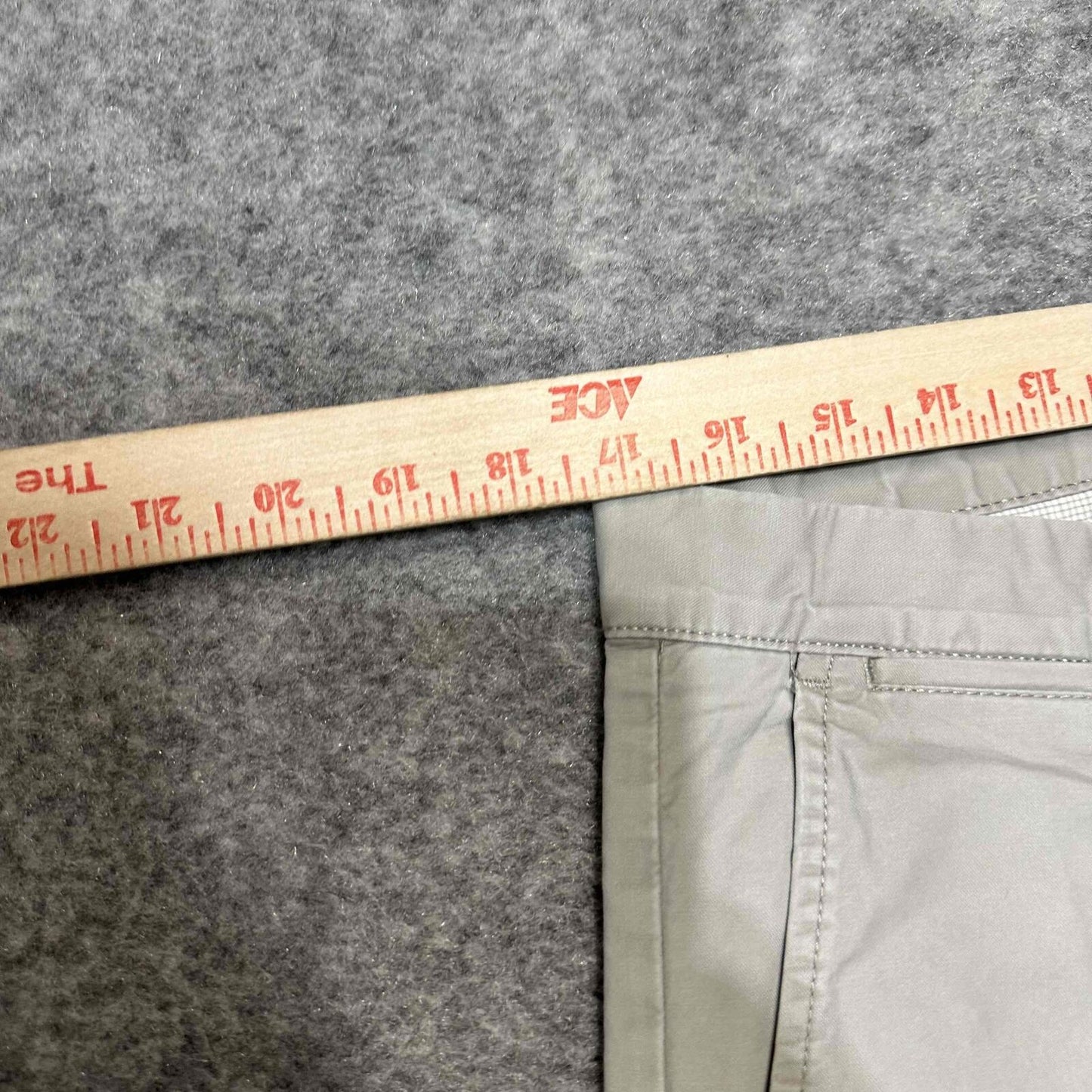 Calvin Klein Men's Front Pockets Slim Fit Chino Pants Size 34x32 Beige Light