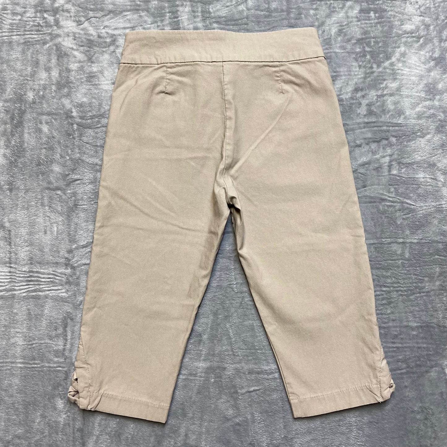 Lee Slim Fit Sculpting Mid Rise Capris Women's Size 2 Beige Capri NWOT