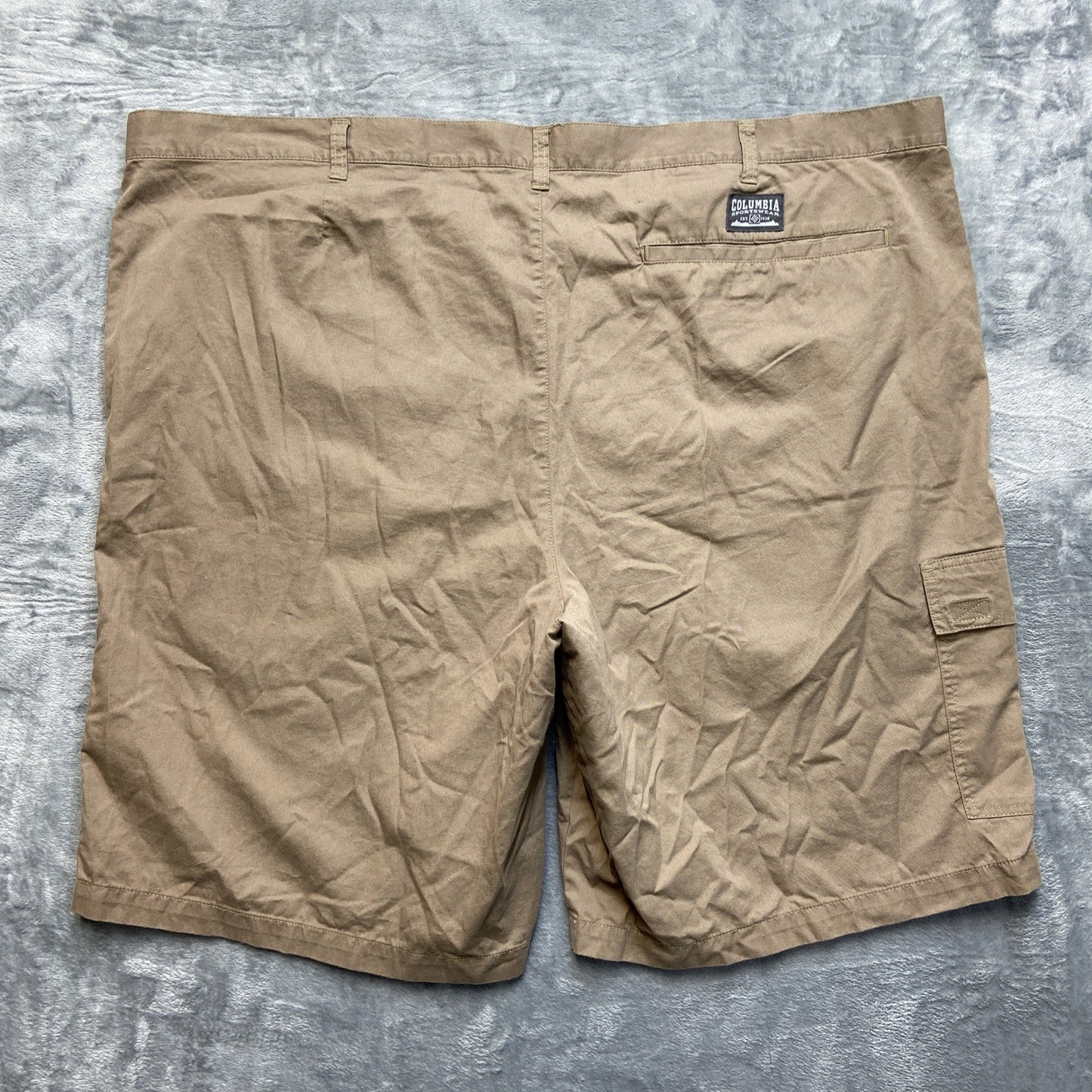 Columbia Outdoor Utility Pockets Hiking Cargo Shorts Men's Sz 50 Brown