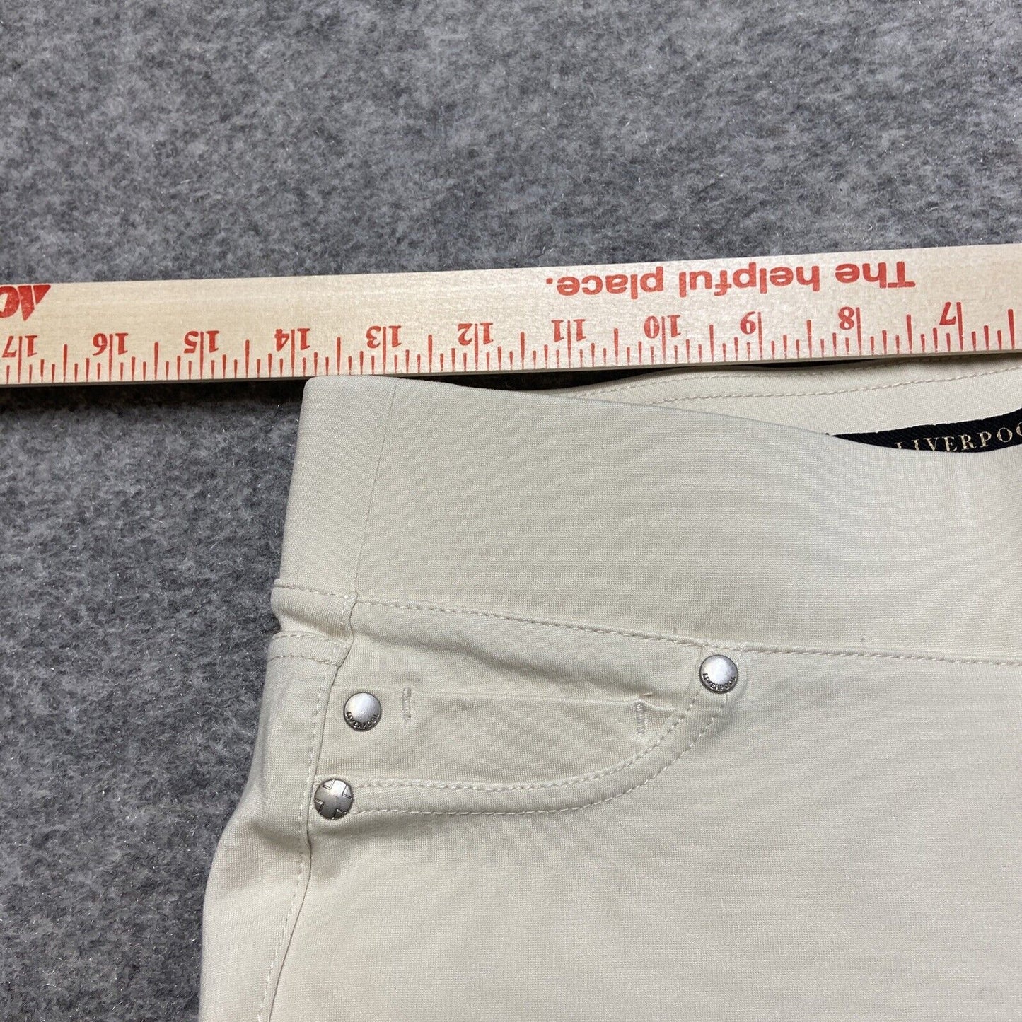 Liverpool Leggings Women's Size 4P Petite Cream White *Stain On Back*