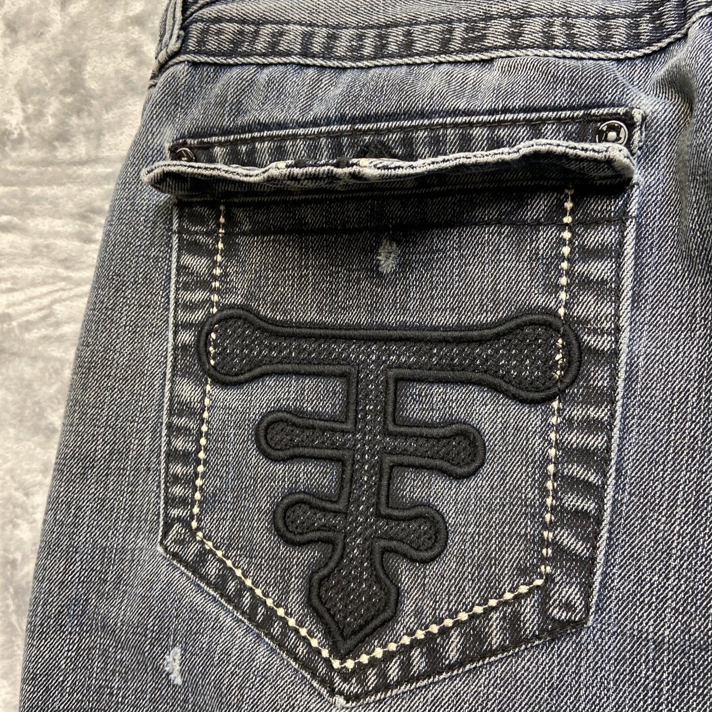 CJ Black Slim Straight Jeans Men’s 38x32 Denim Black Light Wash Distressed