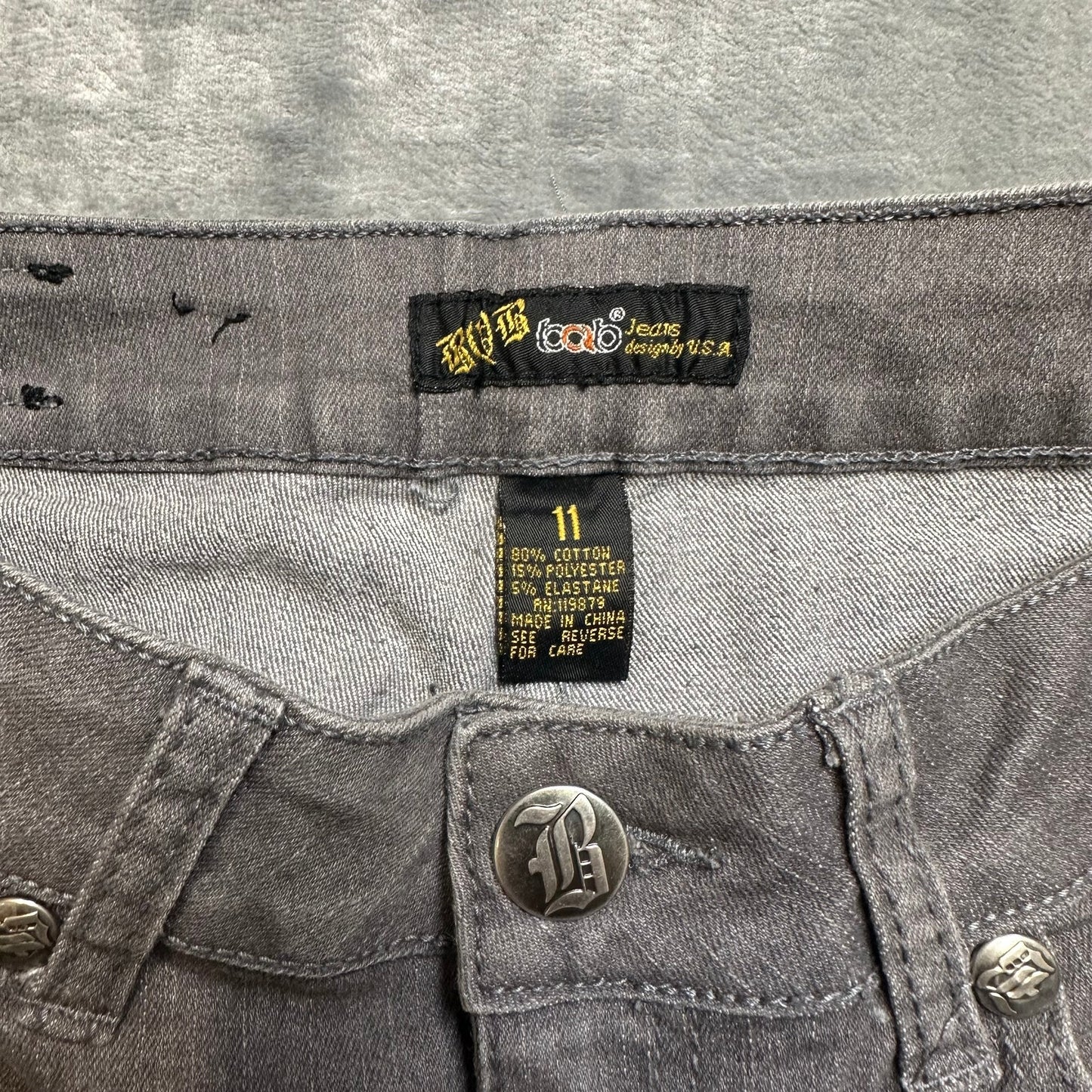 bQb Distressed Skinny Jeans Women's Size 11 Gray Denim