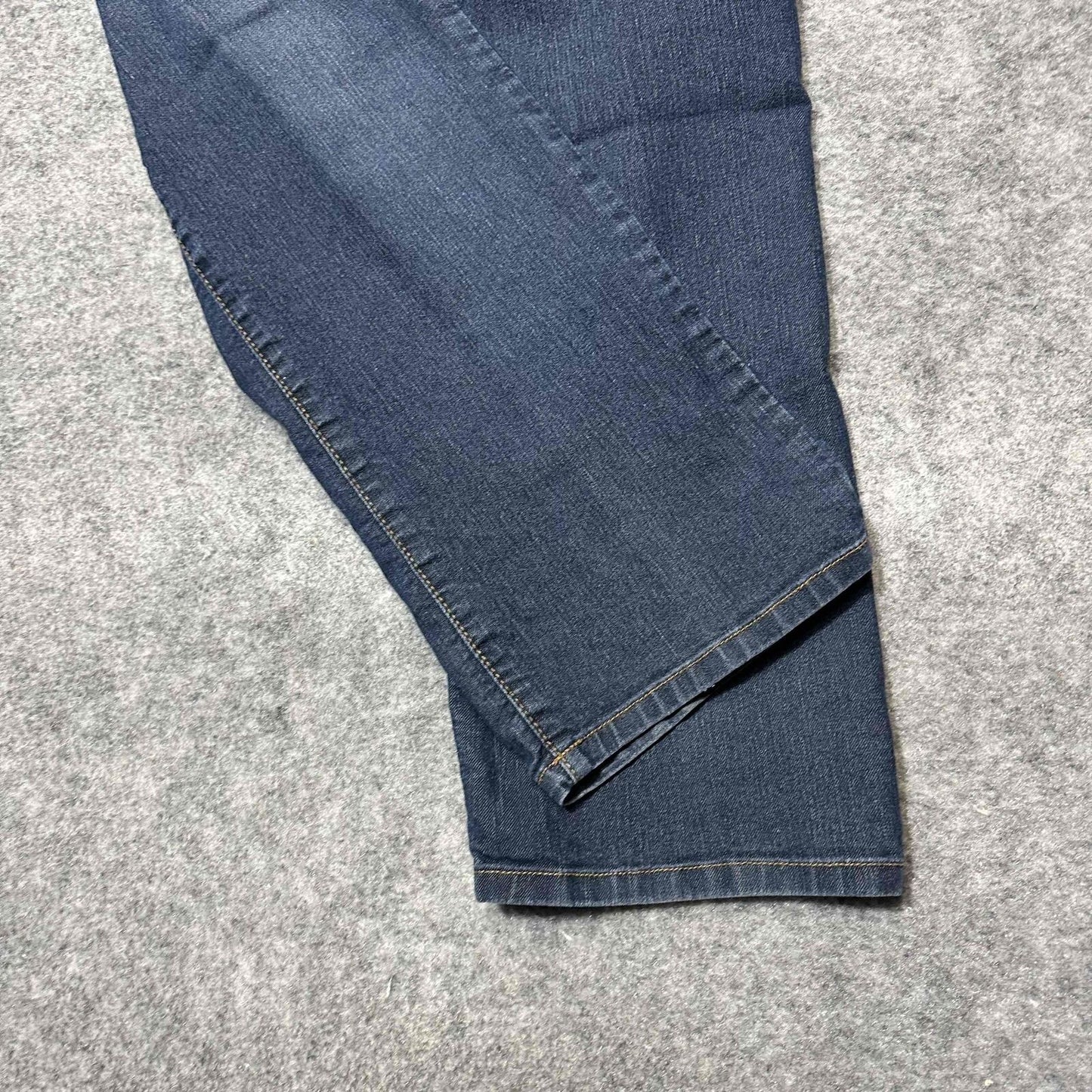 NYDJ Men's Straight Leg USA Made Jeans Size 8 Blue Dark