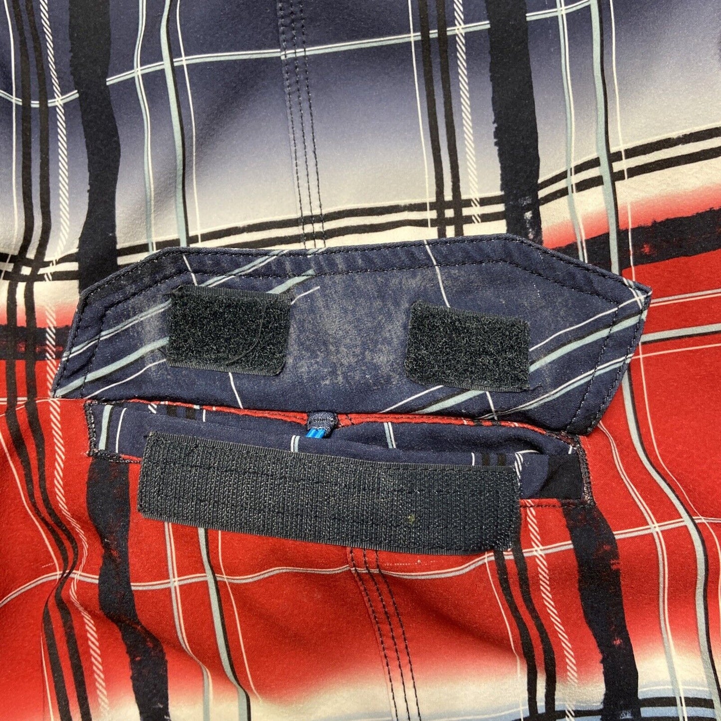 Quiksilver Cypher Series Board Shorts Men's Size 32 Blue Red White Plaid Shorts