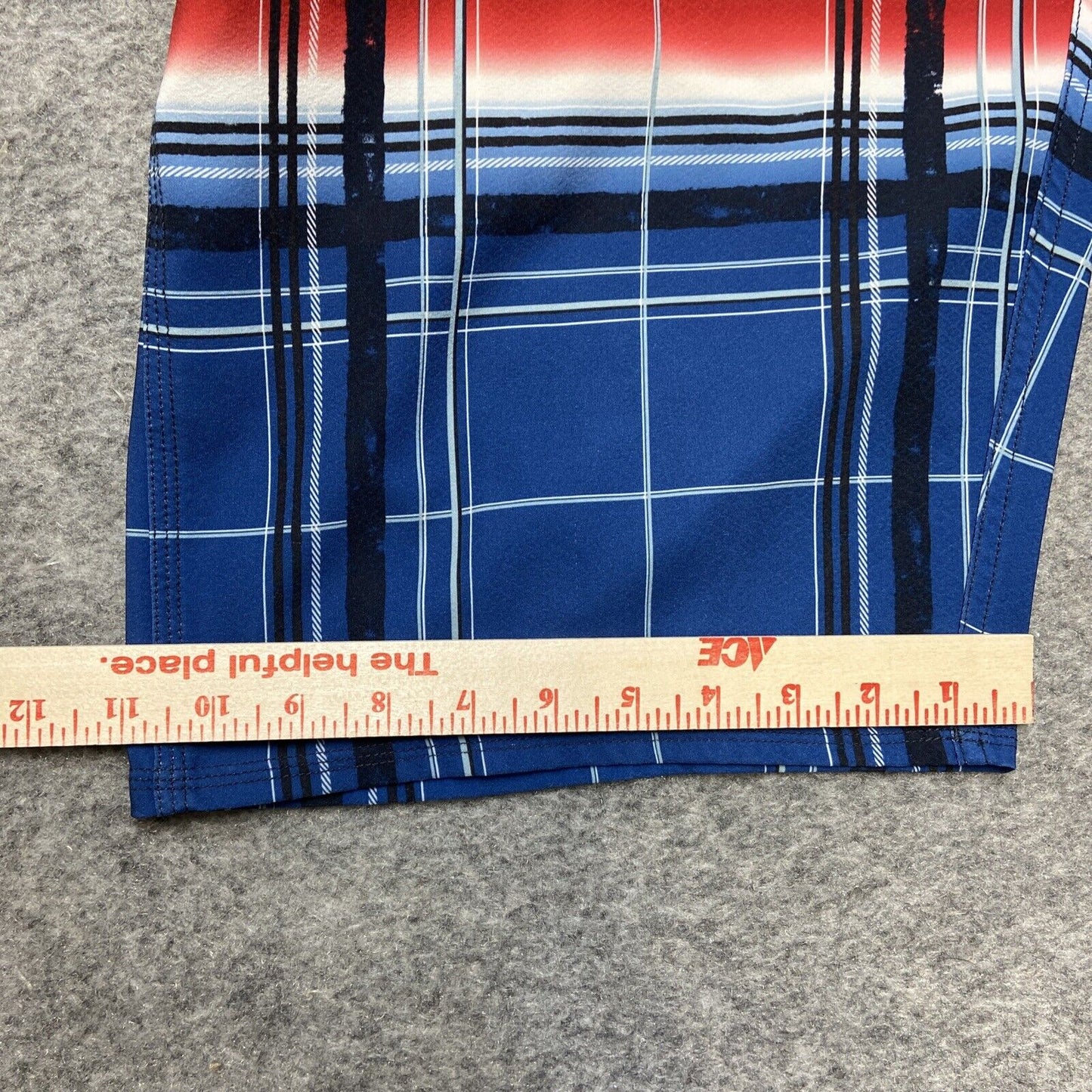 Quiksilver Cypher Series Board Shorts Men's Size 32 Blue Red White Plaid Shorts