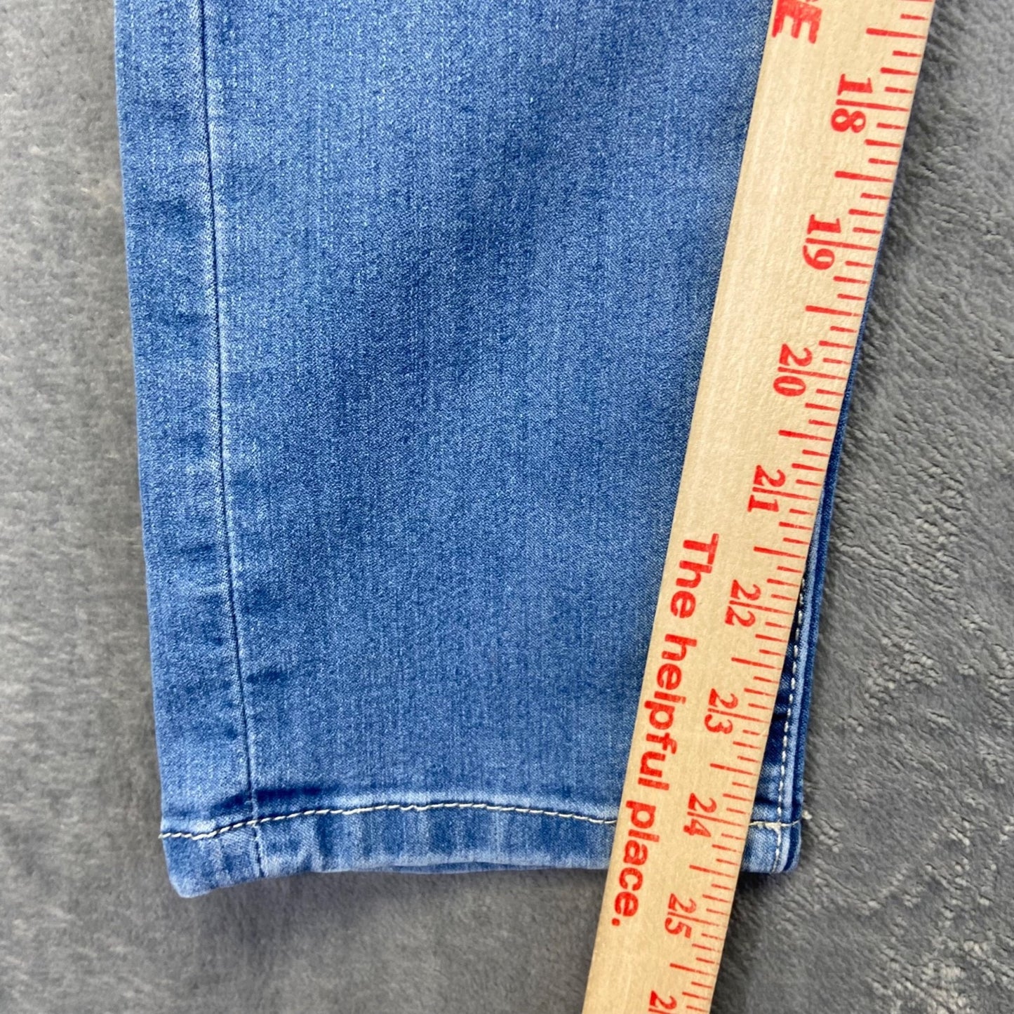 WallFlower Women's Skinny Jeans Size 32 Blue Light Wash Denim